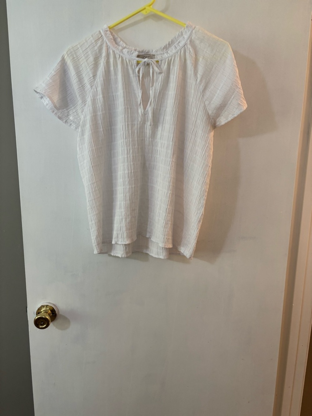 LOFT White Short-Sleeve Textured Tie-Neck Blouse